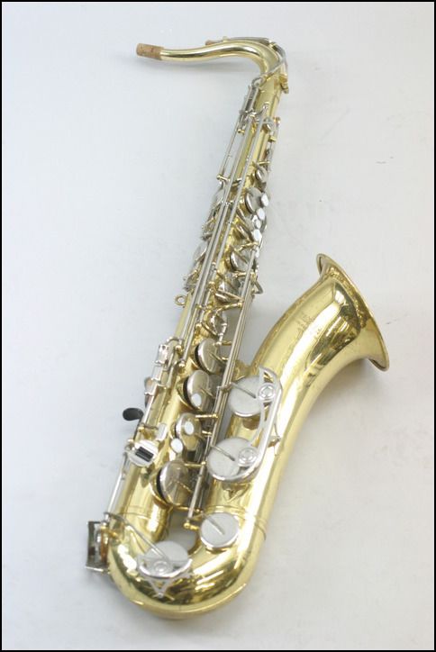 Yamaha YTS 23 Student Model Tenor Saxophone w/2 Moutpieces & Case 