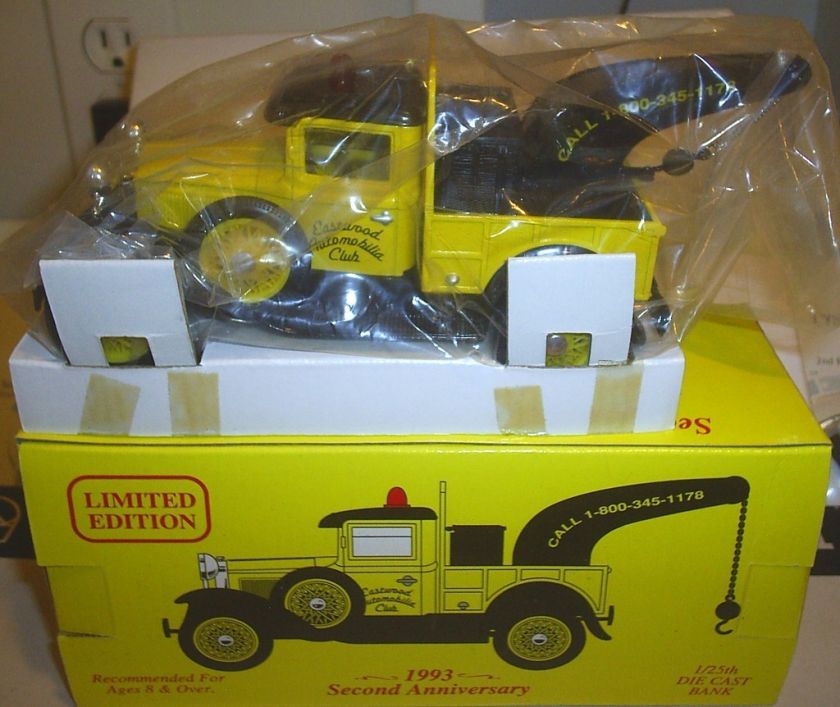 EASTWOOD AUTOMOBILIA 1931 FORD WRECKER BANK ERTL TOY  