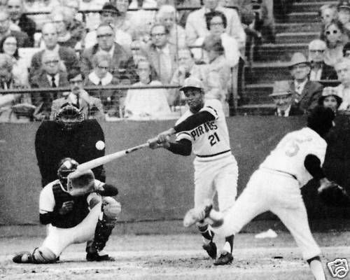 Roberto Clemente Pirates 1971 World Series photo bw674  