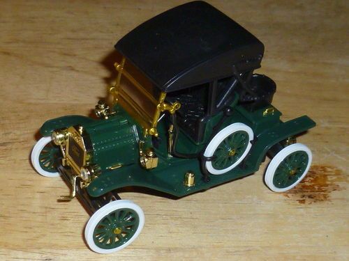 NEW 132 1909 FORD MODEL T ROADSTER DIECAST  