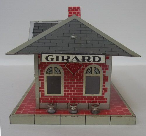 Vintage Marx #2960 Train Station + 8 O Scale Tin Cars  