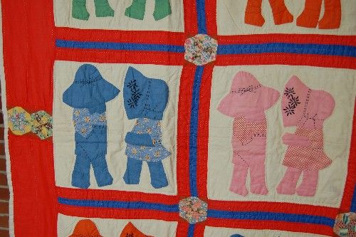 UNUSUAL 30s Sunbonnet Sue & Overall Sam Antique Quilt  