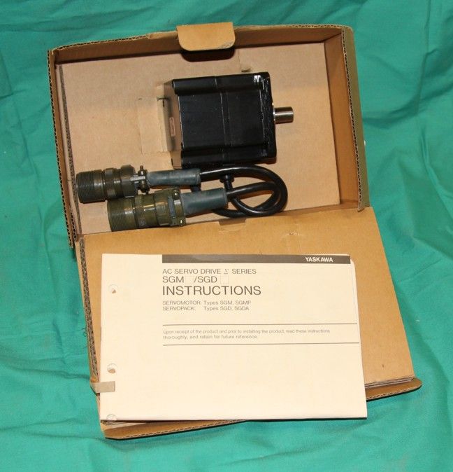 Yaskawa SGMP 02AW12M AC Servo Drive Motor Motoman NEW  