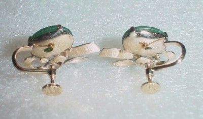 14K VINTAGE JADE SCREW BACK EARRINGS   LB1450  