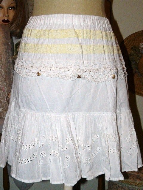 NEW CHAUDRY Darling EYELET CROCHET LACE Ruffled SKIRT M  