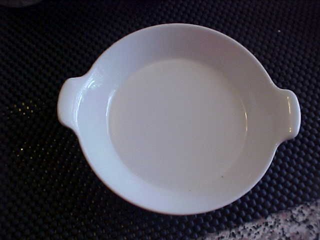 Arabia Finland White Round Baking Dish 4 66 6 65 6 3/4  