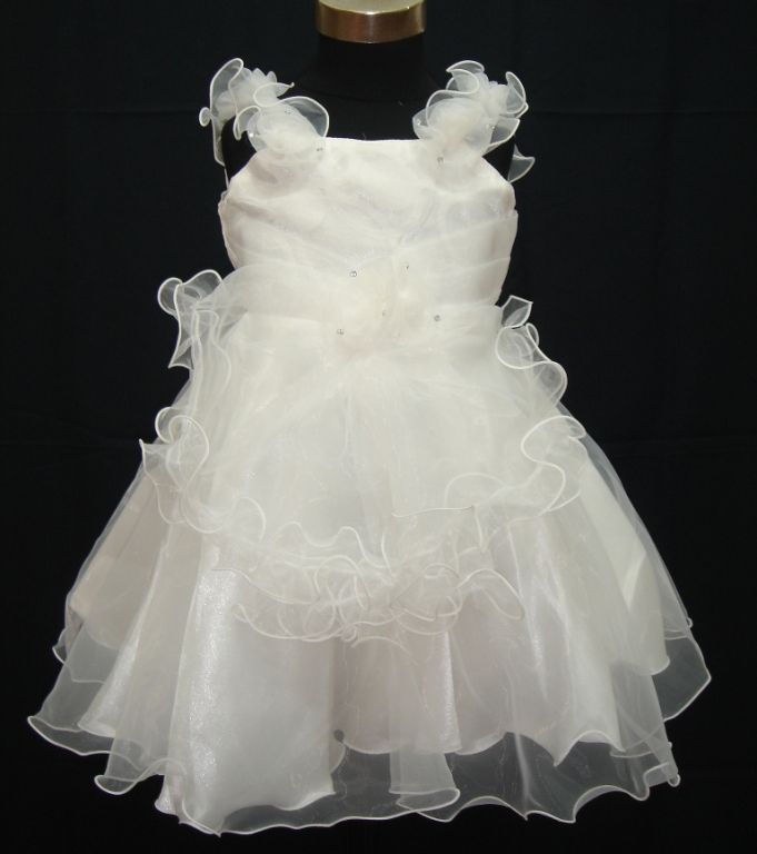   www.pdyestates/cinda/gal/cinda/i_____a_____883_white_dress_1