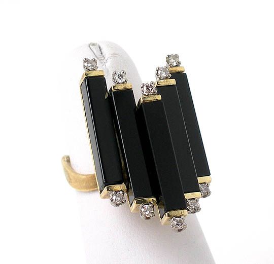 STYLISH VINTAGE 14k GOLD & DIAMONDS STAGGERED ONYX RING  