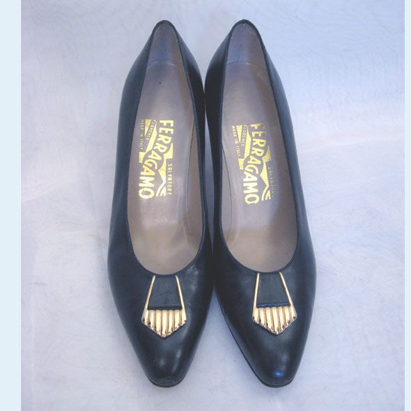 Vintage FERRAGAMO ITALIAN DESIGNER DRESS HEELS 6.5 7  