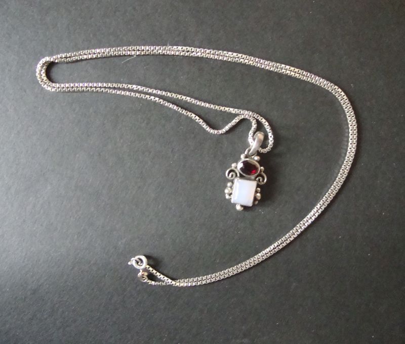 Vintage 925 Sterling Silver Italy Necklace & Pendant  