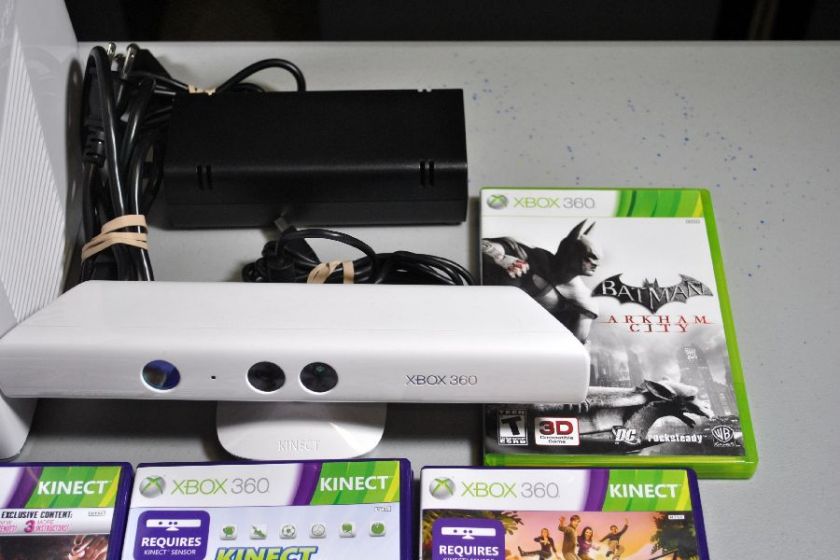 Xbox 360 S Slim 250GB w/ KINECT All Original Accessories   Model 1439 