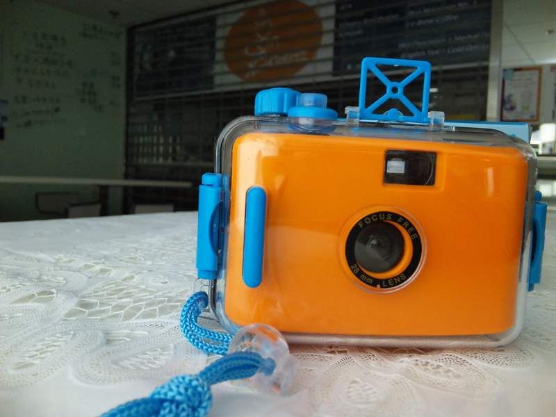 Underwater lomo camera, 10 feet waterproof, orange case  