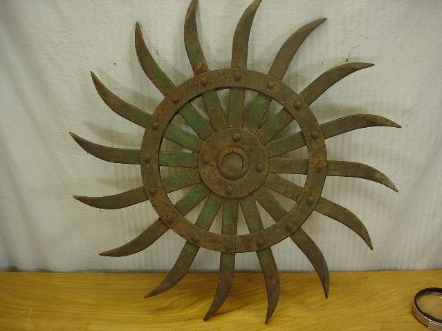   Rotary Hoe Blade Yard Art Flower John Deere Green Iron FarmTool