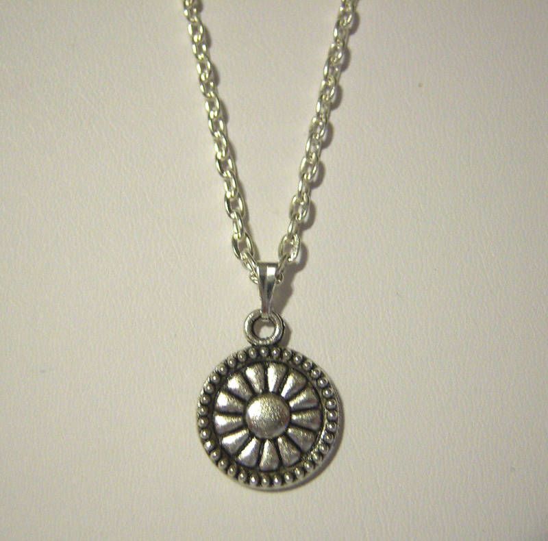 Sm 1/2 Antiqued Silver Plated Gerbera Daisy Necklace  