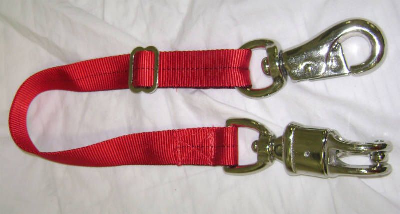 NEW RED Nylon Web Horse Trailer Tie Panic/Bull Snaps  