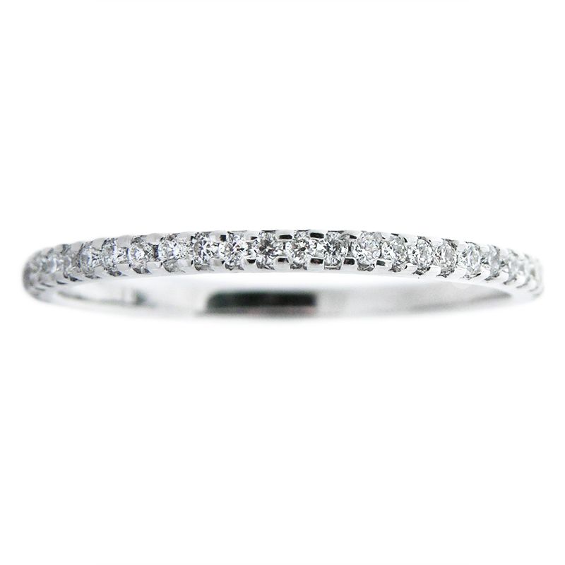 This diamond wedding band ring is absolutely magnificent, and is being 