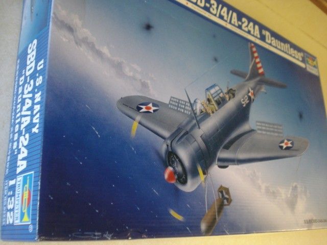   DAUNTLESS 1/32ND SCALE PLASTIC MODEL AIRPLANE KIT *exc. cond  