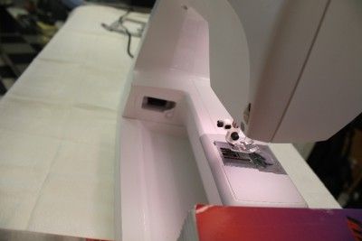   DESIGNER SE EMBROIDERY/SEWING MACHINEw/3D Professional Software  